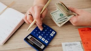 Cómo priorizar el pago de varias deudas